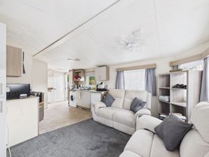 Lounge- click for photo gallery